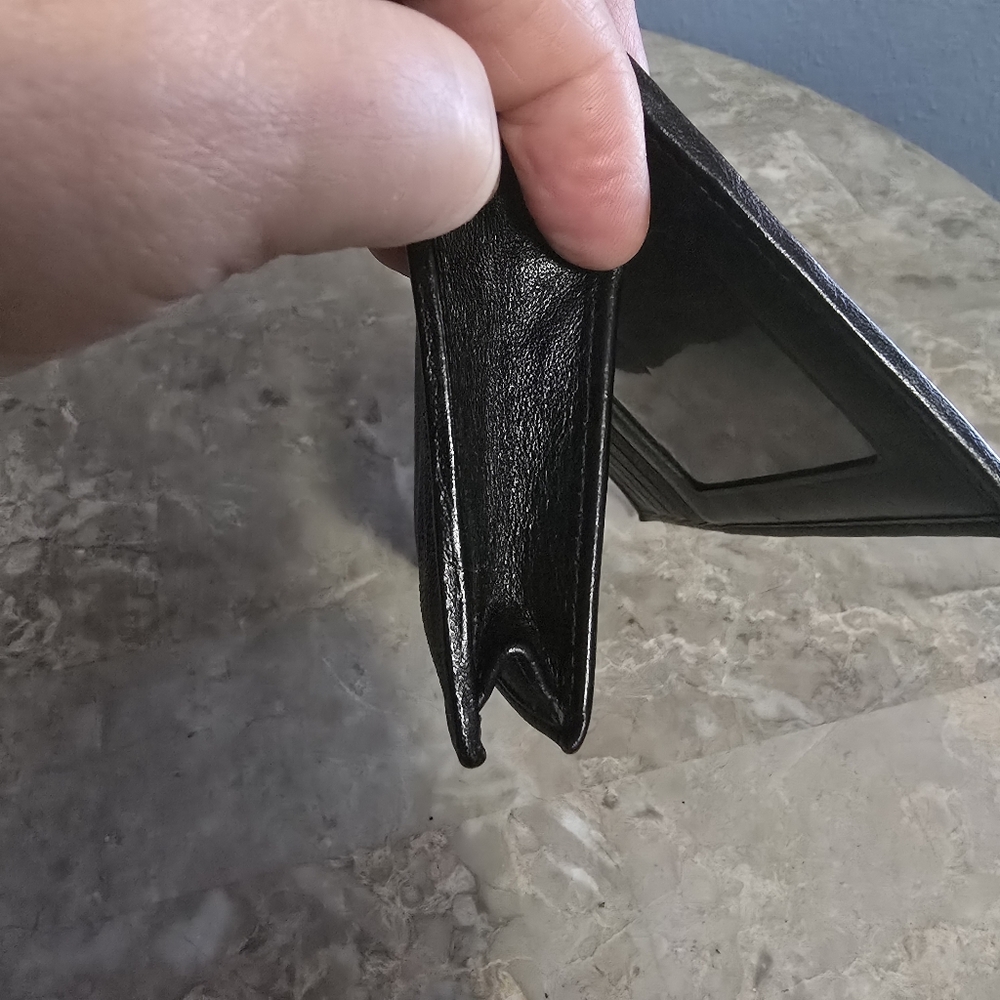 Stingray Leather Black and Cream Tri-Panel Long Wallet - Picture 12 of 14